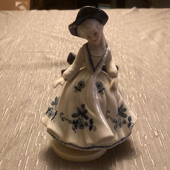 Other - Blue & White Musical Figurine